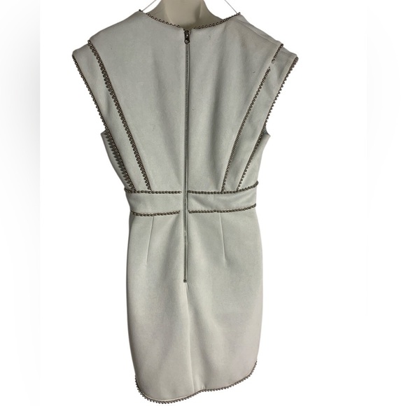 Elliatt Mint Green V Neck Beaded Detail Zip Back Scallop Front Pocket Dress SZ L - Picture 5 of 11